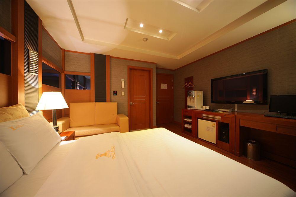 Hotel Noblesse, Yeoksam Seoul Exterior foto