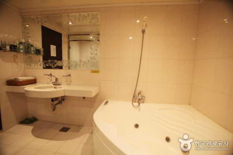 Hotel Noblesse, Yeoksam Seoul Exterior foto