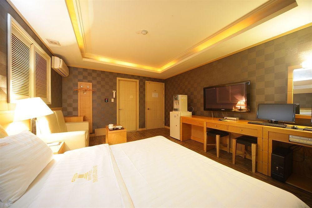 Hotel Noblesse, Yeoksam Seoul Exterior foto