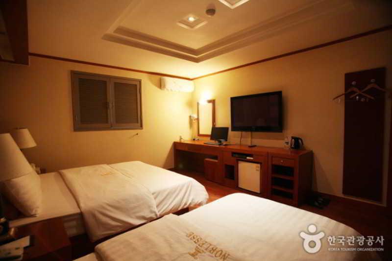 Hotel Noblesse, Yeoksam Seoul Exterior foto