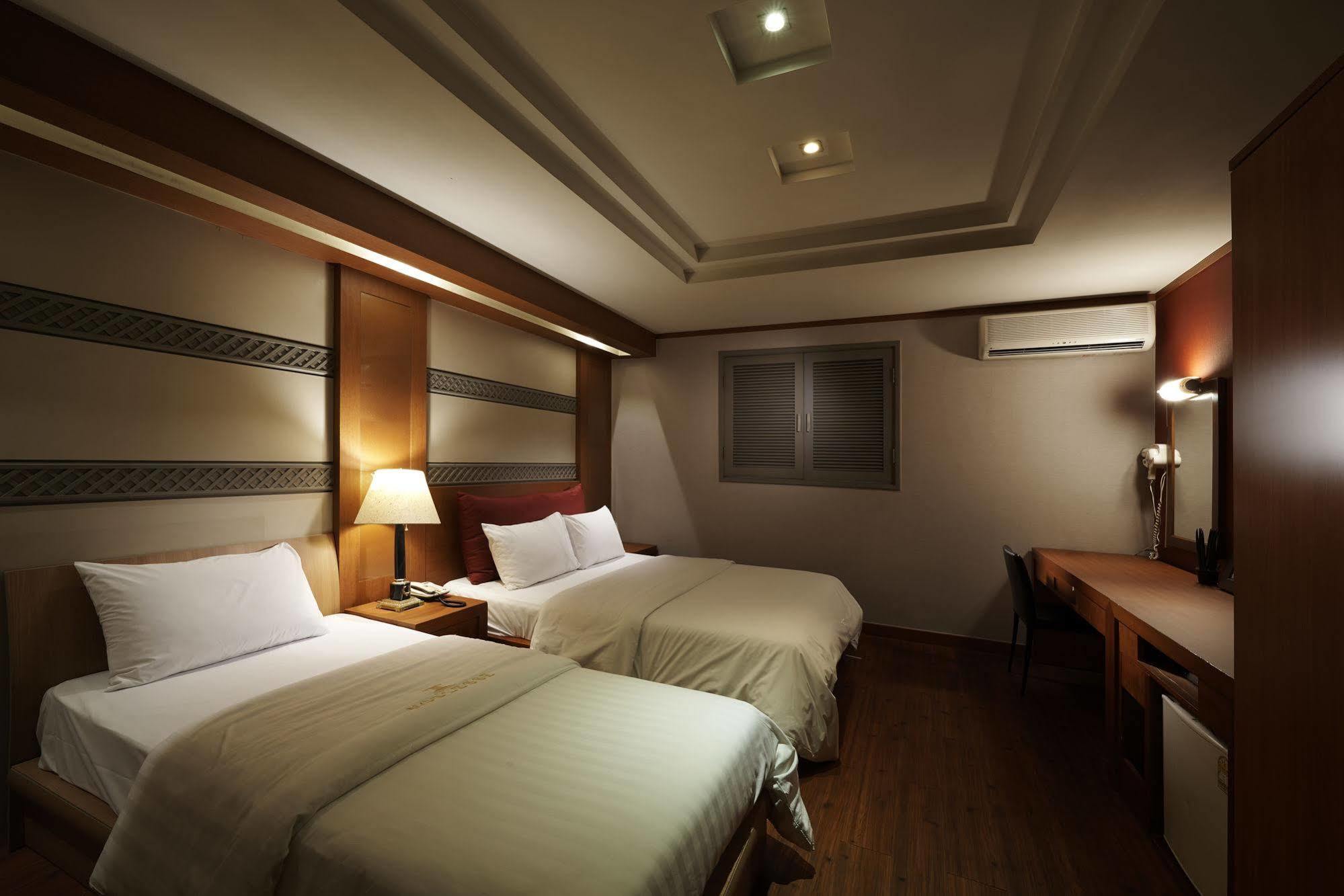 Hotel Noblesse, Yeoksam Seoul Exterior foto