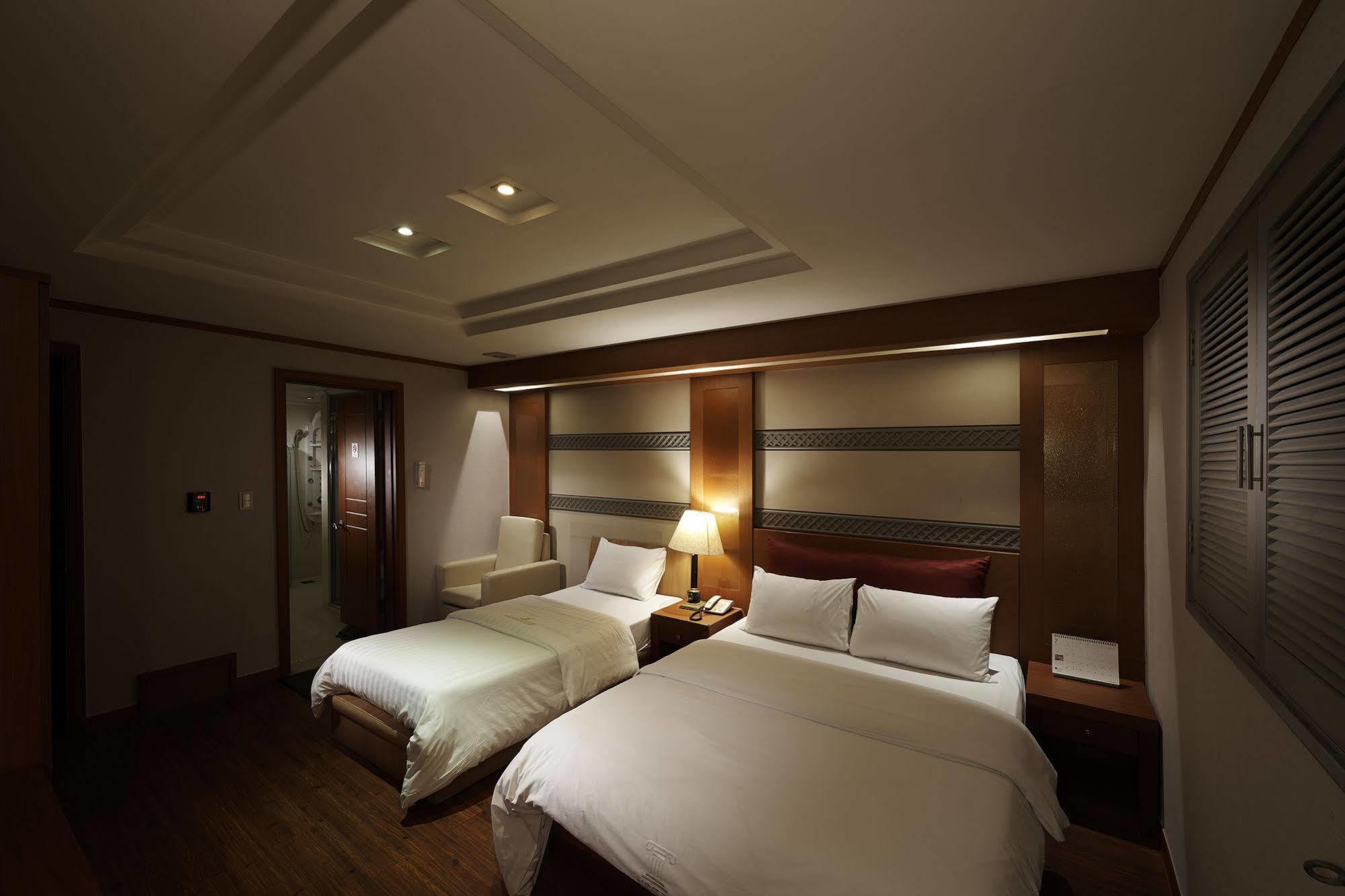 Hotel Noblesse, Yeoksam Seoul Exterior foto